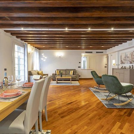 Tolentini Canal View & Terrace By Wonderful Italy Венеция Екстериор снимка