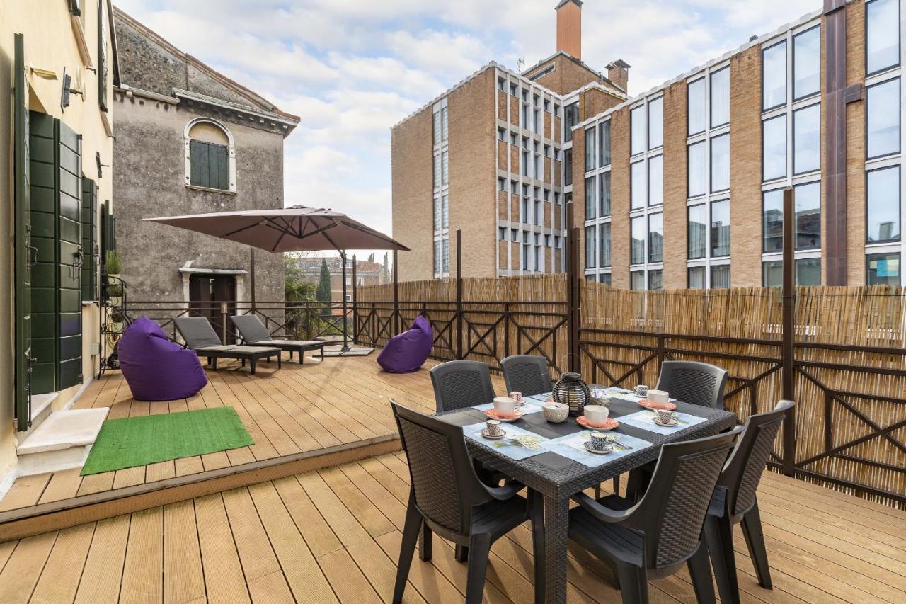 Tolentini Canal View & Terrace By Wonderful Italy Венеция Екстериор снимка