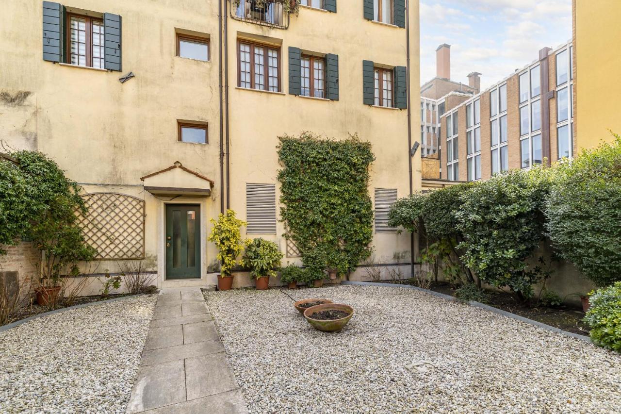 Tolentini Canal View & Terrace By Wonderful Italy Венеция Екстериор снимка
