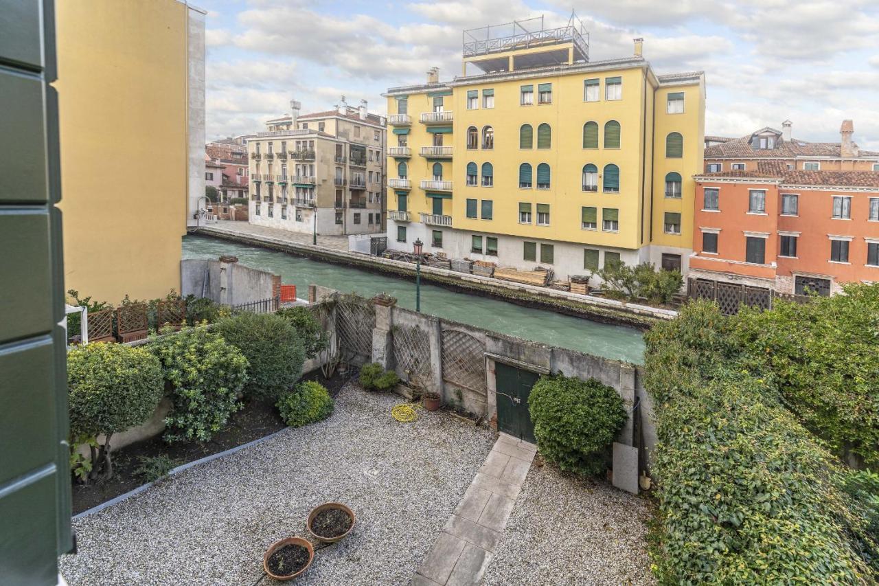 Tolentini Canal View & Terrace By Wonderful Italy Венеция Екстериор снимка